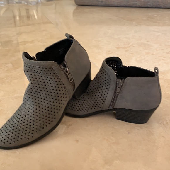 Coconuts by Matisse Booties - Picture 5 of 9